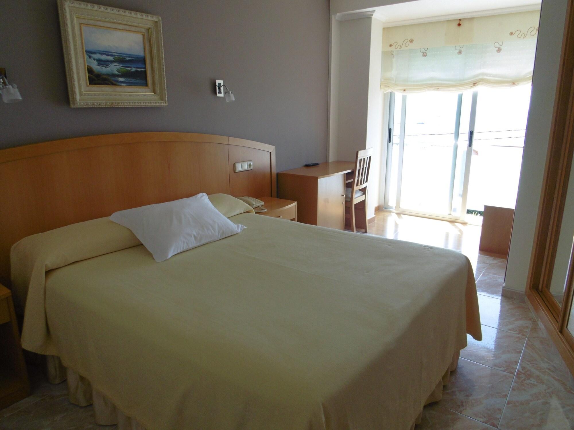 Miramar 2** Superior Hotel